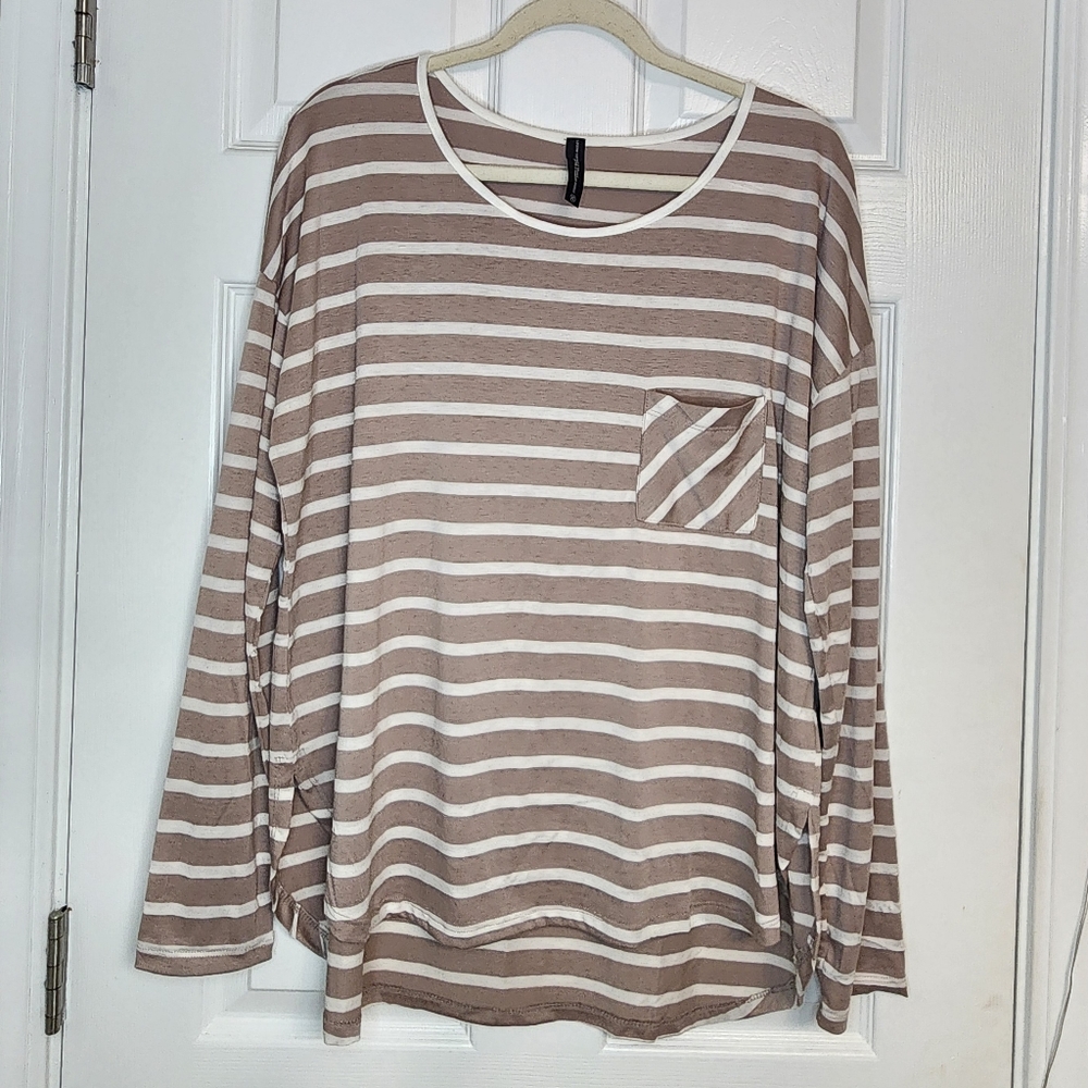 EUC taupe tan long sleeved striped pocket t-shirt
